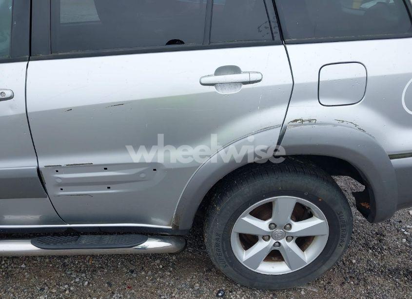 Photo 6 of 2004 Toyota Rav4 (VIN JTEGD20V440008811)