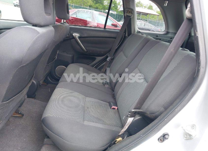 Photo 8 of 2004 Toyota Rav4 (VIN JTEGD20V440008811)