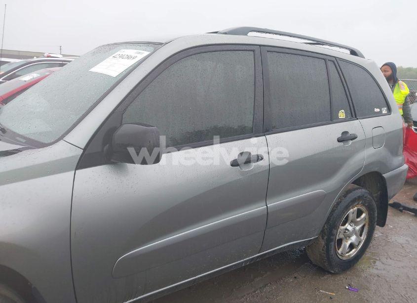 Photo 14 of 2004 Toyota Rav4 (VIN JTEGD20V440010736)