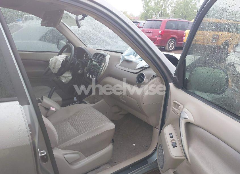 Photo 5 of 2004 Toyota Rav4 (VIN JTEGD20V440010736)