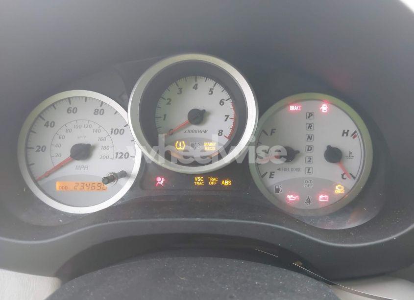 Photo 7 of 2004 Toyota Rav4 (VIN JTEGD20V440010736)