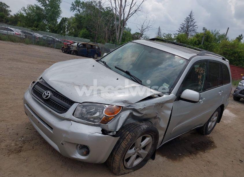 Photo 2 of 2004 Toyota Rav4 (VIN JTEGD20V440044689)