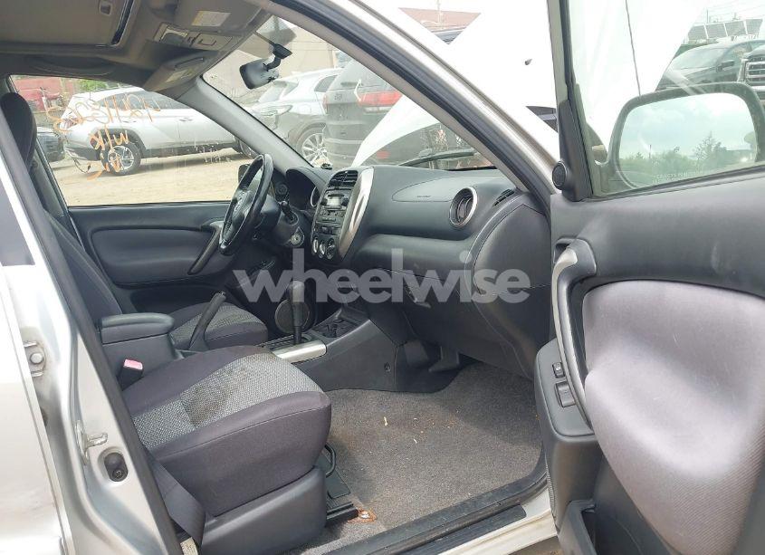 Photo 5 of 2004 Toyota Rav4 (VIN JTEGD20V440044689)