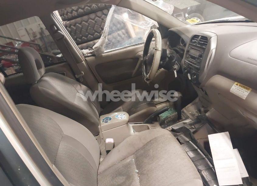 Photo 5 of 2004 Toyota Rav4 (VIN JTEGD20V740005644)