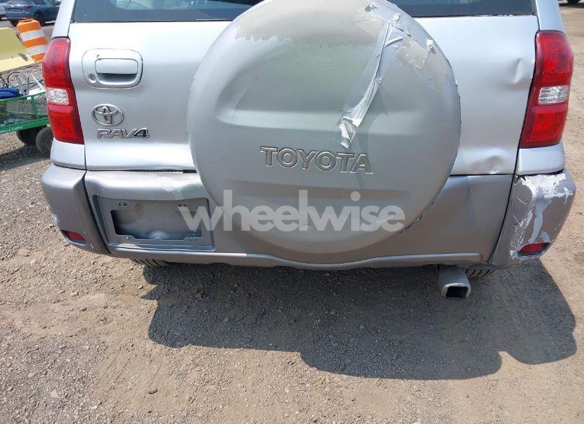 Photo 13 of 2004 Toyota Rav4 (VIN JTEGD20V740022654)