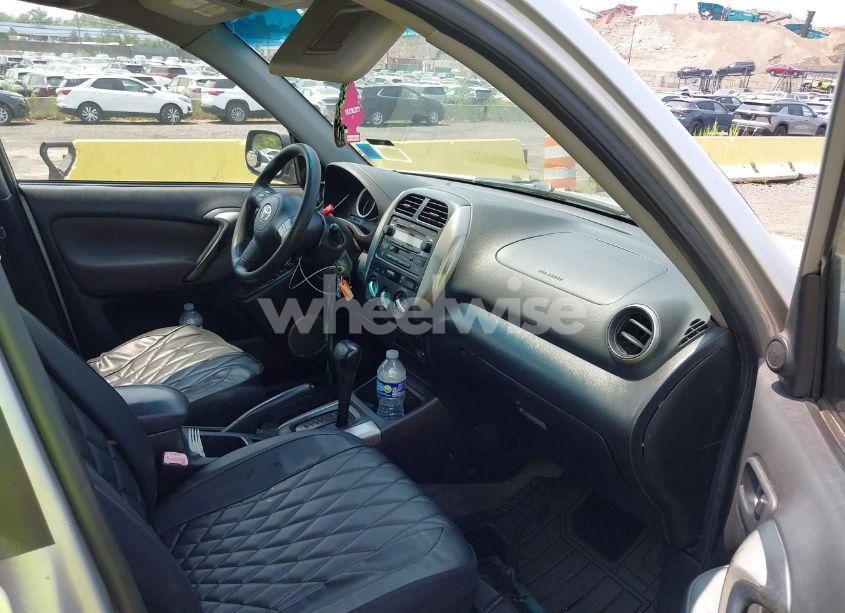 Photo 5 of 2004 Toyota Rav4 (VIN JTEGD20V740022654)
