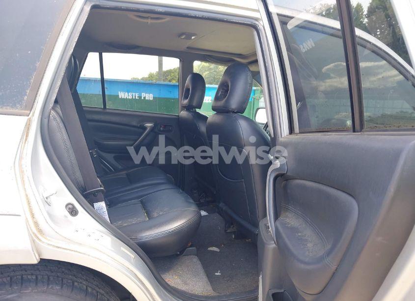 Photo 8 of 2004 Toyota Rav4 (VIN JTEGD20V740039633)