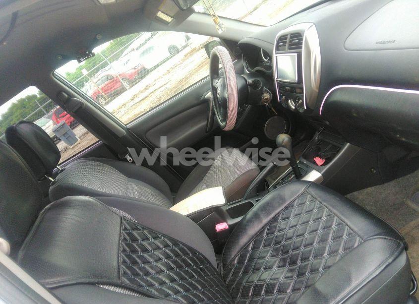 Photo 5 of 2004 Toyota Rav4 (VIN JTEGD20V840022565)