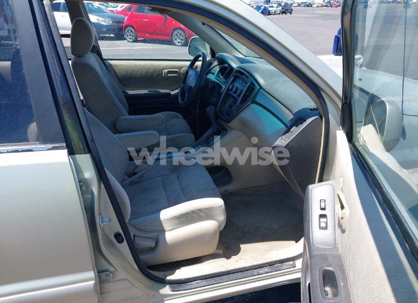 Photo 5 of 2003 Toyota Highlander (VIN JTEGD21A030060835)