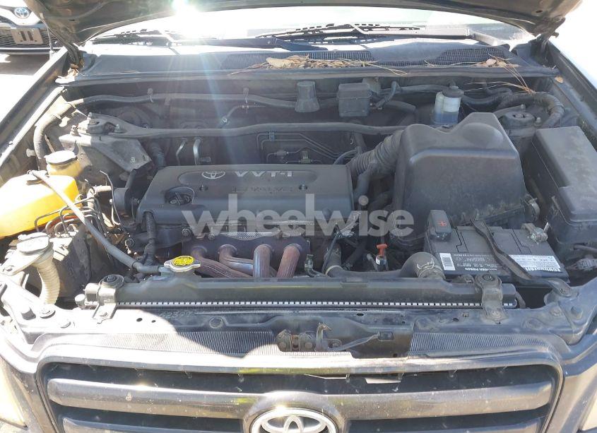 Photo 10 of 2005 Toyota Highlander (VIN JTEGD21A050118865)
