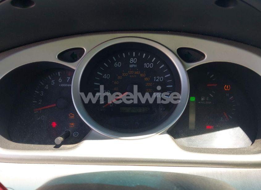 Photo 7 of 2005 Toyota Highlander (VIN JTEGD21A050118865)