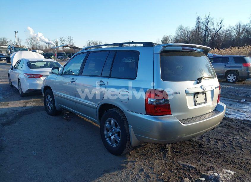 Photo 3 of 2007 Toyota Highlander (VIN JTEGD21A170170766)