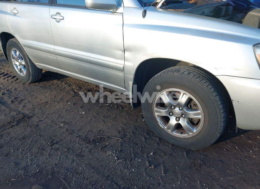 Photo 6 of 2007 Toyota Highlander (VIN JTEGD21A170170766)