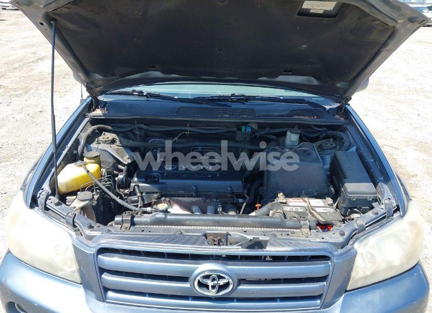 Photo 10 of 2005 Toyota Highlander (VIN JTEGD21A250106698)