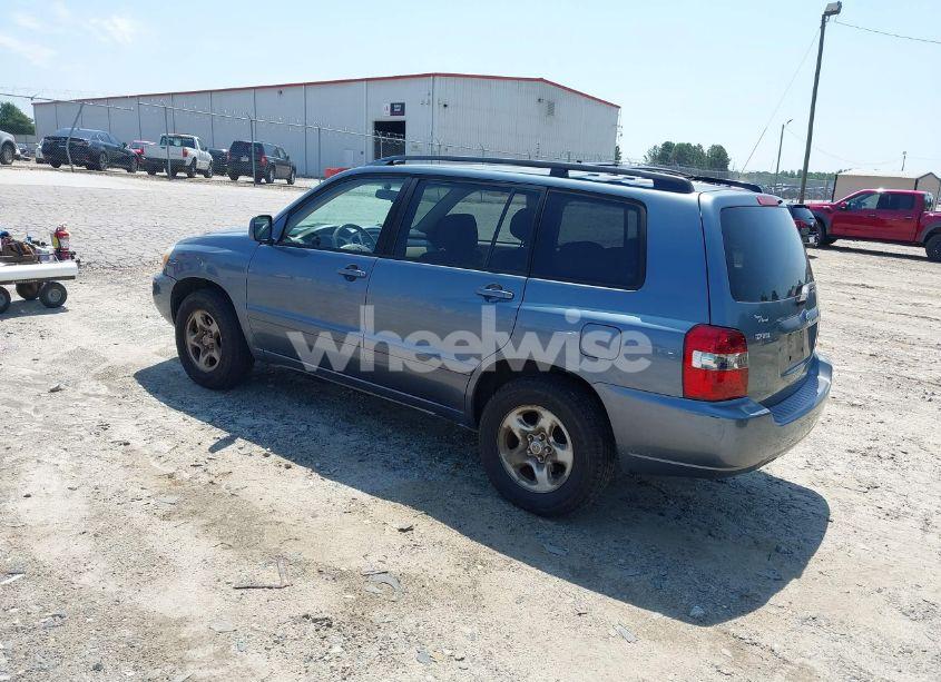 Photo 3 of 2005 Toyota Highlander (VIN JTEGD21A250106698)