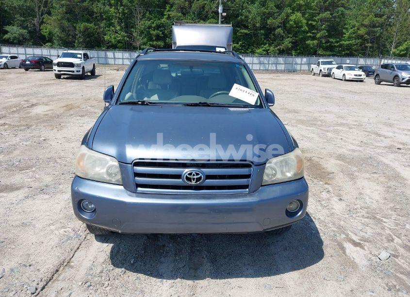 Photo 6 of 2005 Toyota Highlander (VIN JTEGD21A250106698)