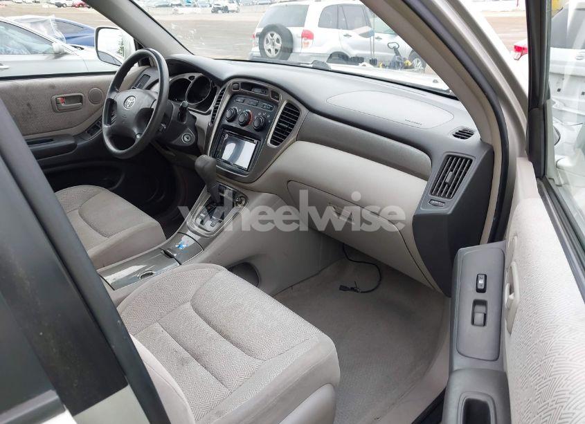 Photo 5 of 2002 Toyota Highlander (VIN JTEGD21A520038487)