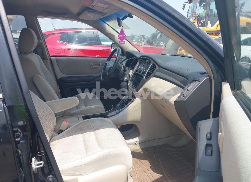 Photo 5 of 2003 Toyota Highlander (VIN JTEGD21A530050222)