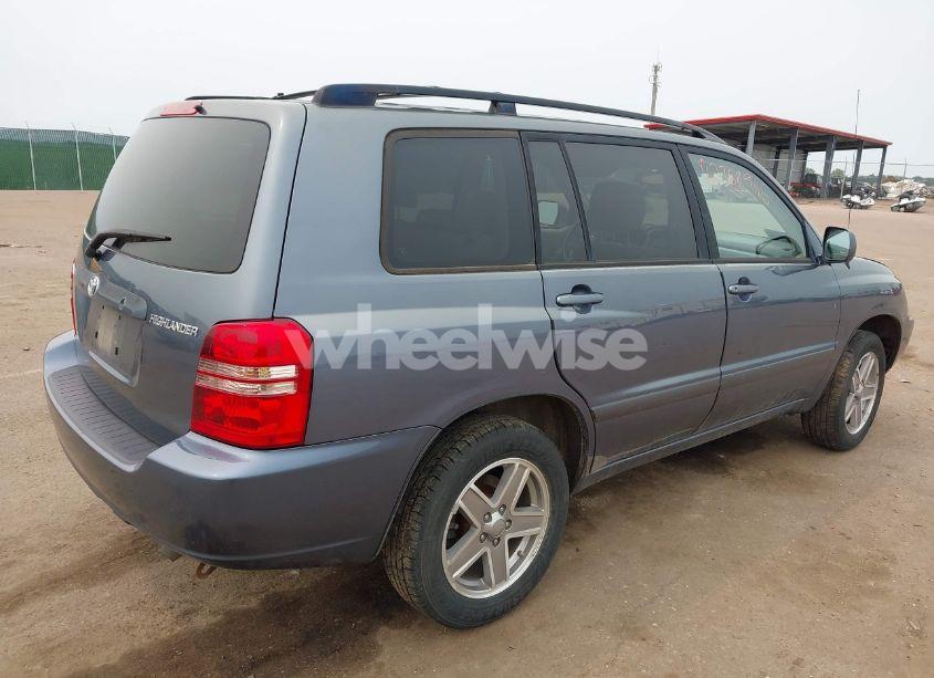 Photo 4 of 2003 Toyota Highlander (VIN JTEGD21A530050351)