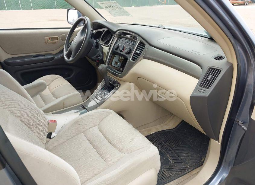 Photo 5 of 2003 Toyota Highlander (VIN JTEGD21A530050351)