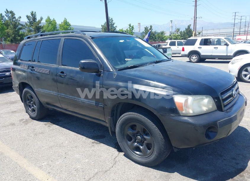 2005 Toyota Highlander (VIN JTEGD21A650114156) main photo