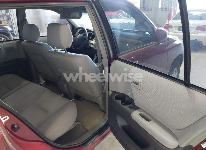 Photo 8 of 2006 Toyota Highlander (VIN JTEGD21A660145358)