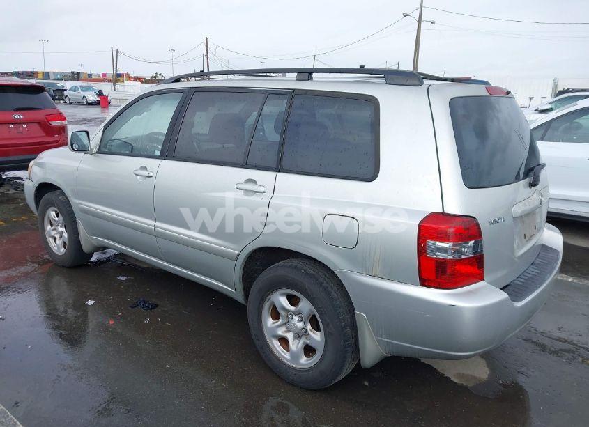 Photo 3 of 2004 Toyota Highlander (VIN JTEGD21A740090013)