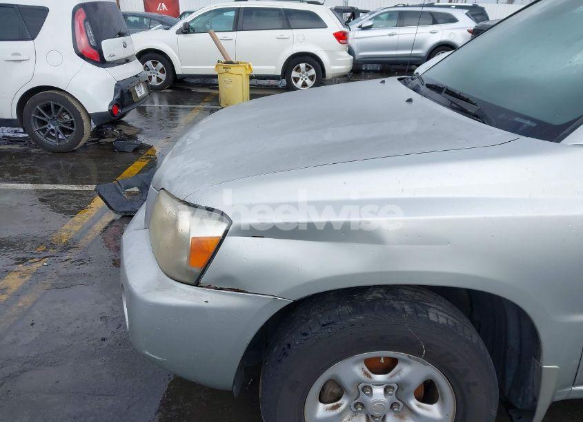 Photo 6 of 2004 Toyota Highlander (VIN JTEGD21A740090013)