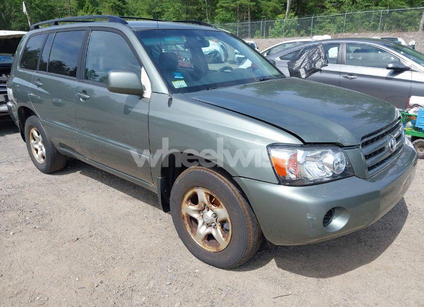 2005 Toyota Highlander (VIN JTEGD21A850131282) main photo