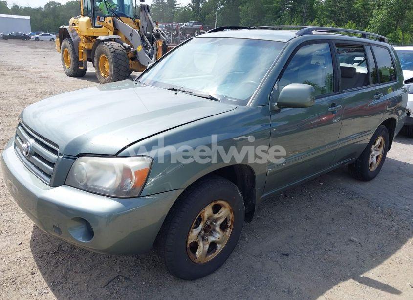 Photo 2 of 2005 Toyota Highlander (VIN JTEGD21A850131282)
