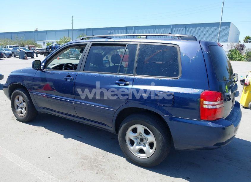 Photo 3 of 2002 Toyota Highlander (VIN JTEGD21A920033132)