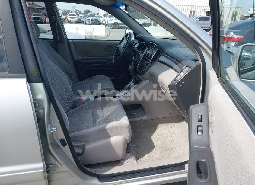 Photo 5 of 2002 Toyota Highlander (VIN JTEGD21AX20028215)