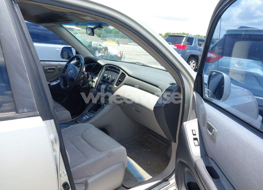 Photo 5 of 2003 Toyota Highlander V6 (VIN JTEGF21A530095834)