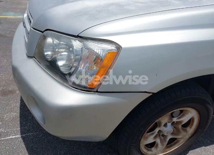 Photo 6 of 2003 Toyota Highlander V6 (VIN JTEGF21A530095834)