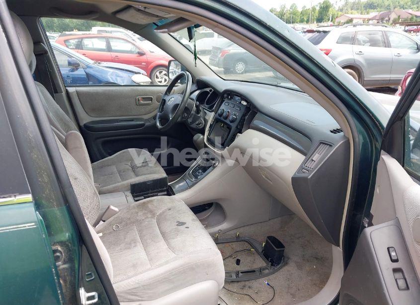 Photo 5 of 2003 Toyota Highlander V6 (VIN JTEGF21A630109997)