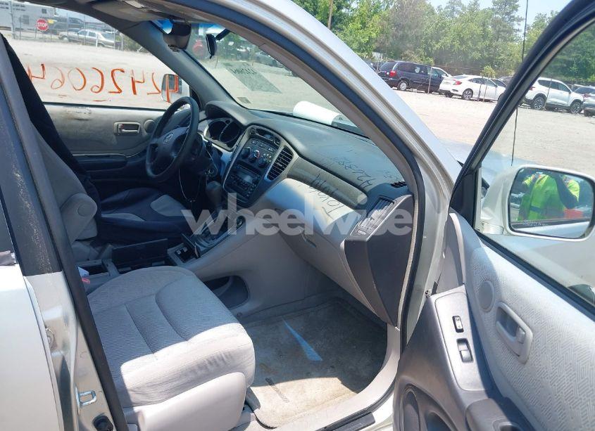 Photo 5 of 2002 Toyota Highlander V6 (VIN JTEGF21A720034449)