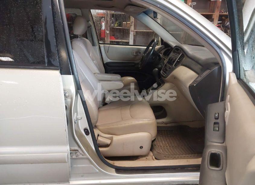 Photo 5 of 2003 Toyota Highlander V6 (VIN JTEGF21A730097259)