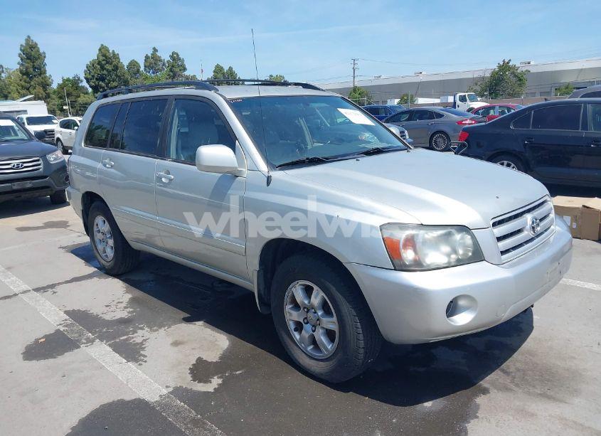 2005 Toyota Highlander V6 (VIN JTEGP21A050045410) main photo