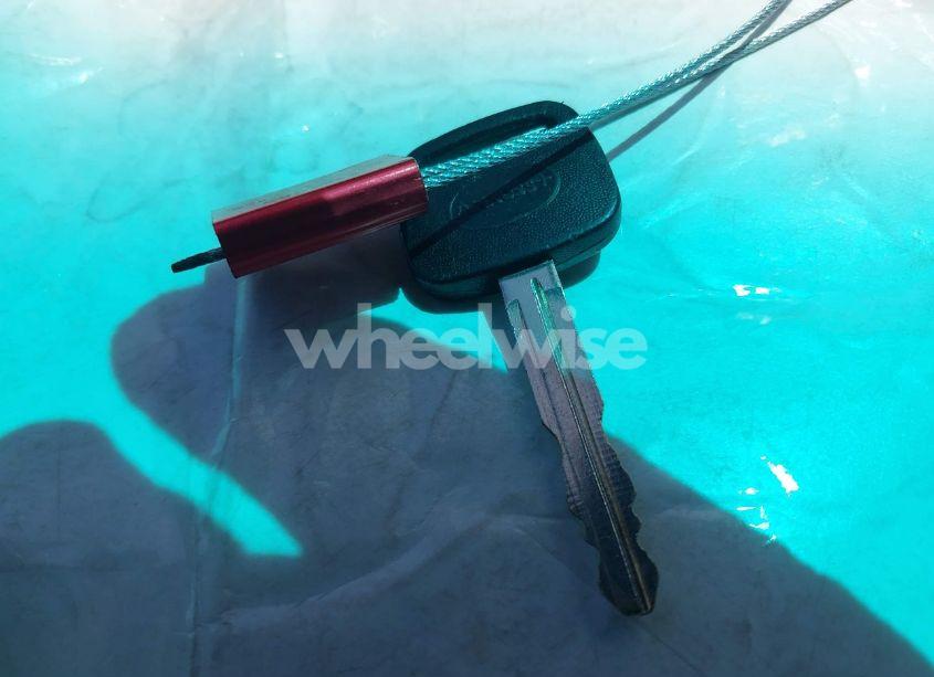 Photo 11 of 2005 Toyota Highlander V6 (VIN JTEGP21A050045410)