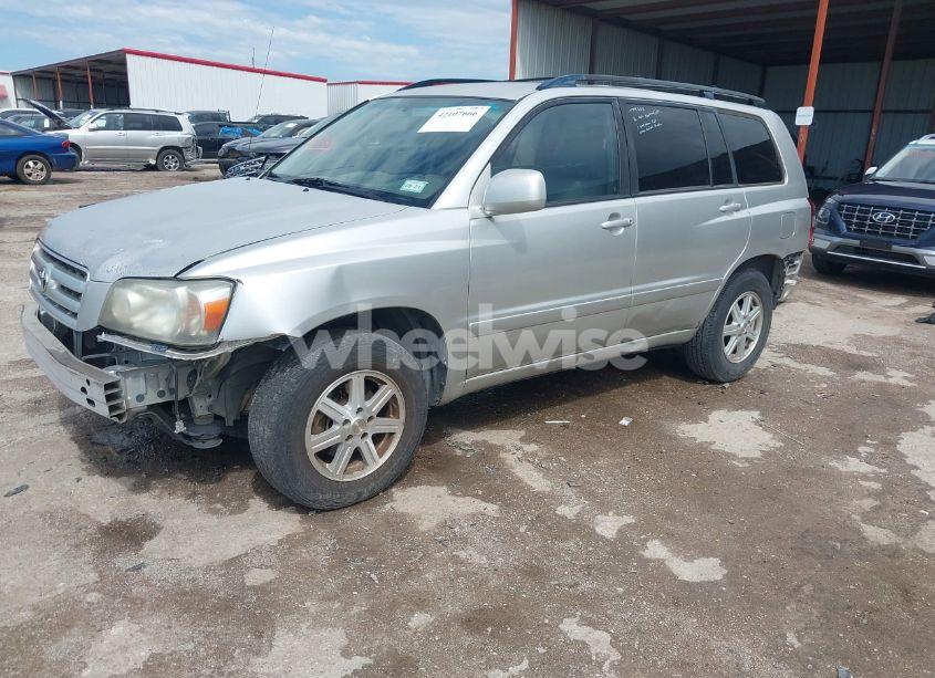 Photo 2 of 2007 Toyota Highlander V6 (VIN JTEGP21A370126601)