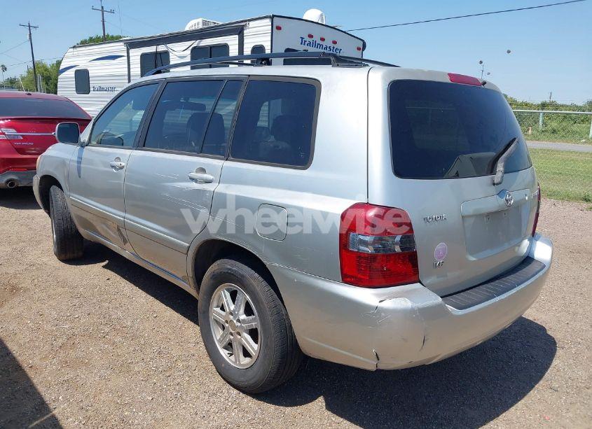 Photo 3 of 2005 Toyota Highlander V6 (VIN JTEGP21A450063635)