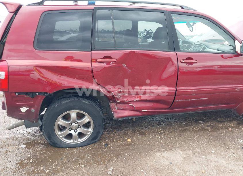 Photo 18 of 2005 Toyota Highlander V6 (VIN JTEGP21A450079978)