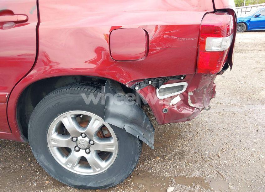 Photo 19 of 2005 Toyota Highlander V6 (VIN JTEGP21A450079978)