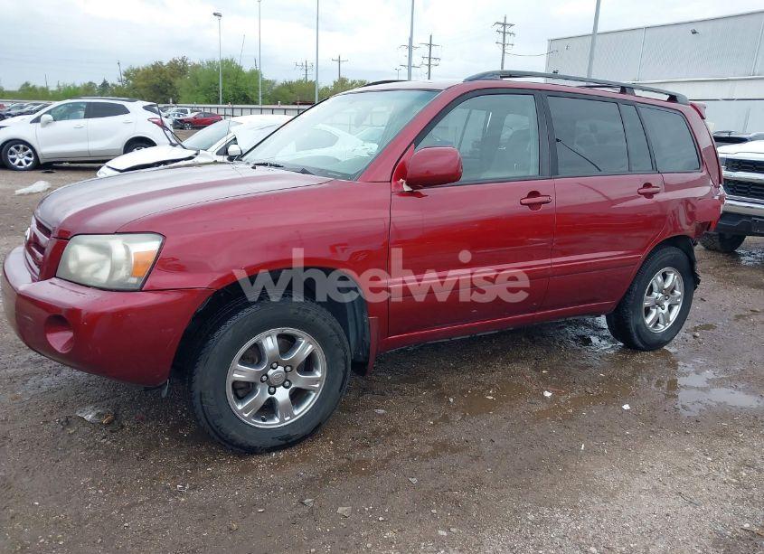 Photo 2 of 2005 Toyota Highlander V6 (VIN JTEGP21A450079978)