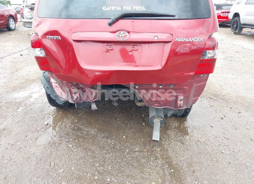 Photo 6 of 2005 Toyota Highlander V6 (VIN JTEGP21A450079978)