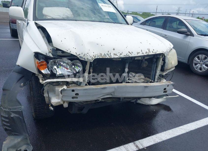 Photo 6 of 2005 Toyota Highlander V6 (VIN JTEGP21AX50084893)