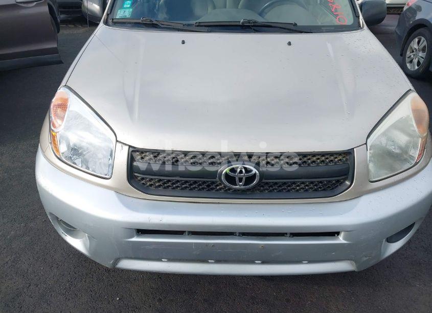Photo 6 of 2004 Toyota Rav4 (VIN JTEHD20V040018434)