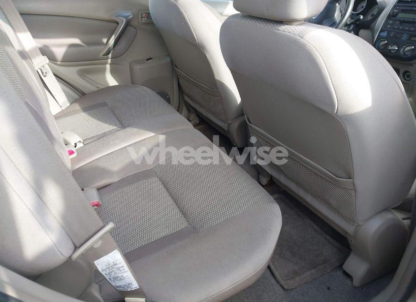 Photo 8 of 2004 Toyota Rav4 (VIN JTEHD20V040018434)