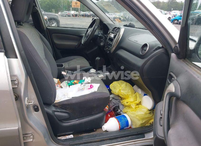 Photo 5 of 2004 Toyota Rav4 (VIN JTEHD20V046017488)