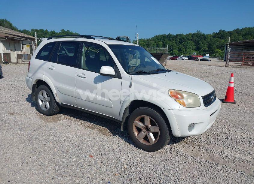 2004 Toyota Rav4 (VIN JTEHD20V240015888) main photo